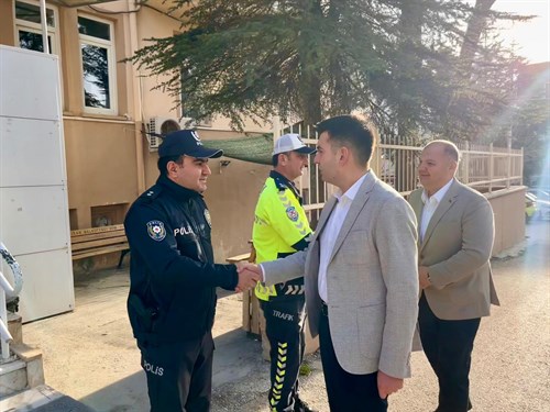 Kaymakamımız Sn. Emre ÇİFCİ, Ramazan Bayramında Anlamlı Ziyaretler Gerçekleştirdi.